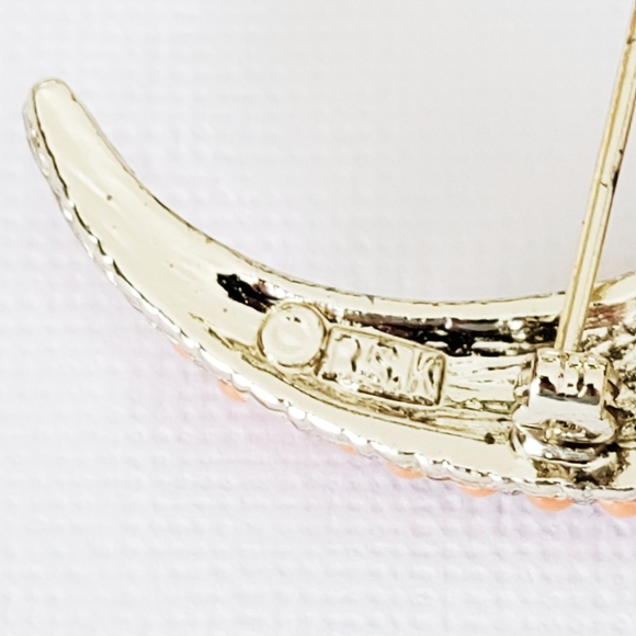 Vintage Simulated Coral and Turquoise Brooch BKS Signed - Picture 9 of 12